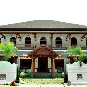 De 1945 Hotel